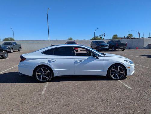 2022 Hyundai SONATA SEL Plus