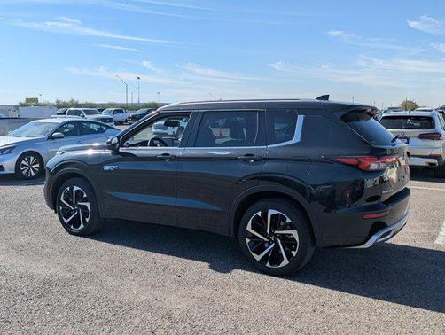 2023 Mitsubishi Outlander PHEV SEL