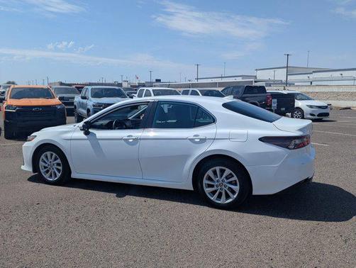 2022 Toyota Camry LE