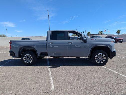 2024 Chevrolet Silverado 2500 Custom
