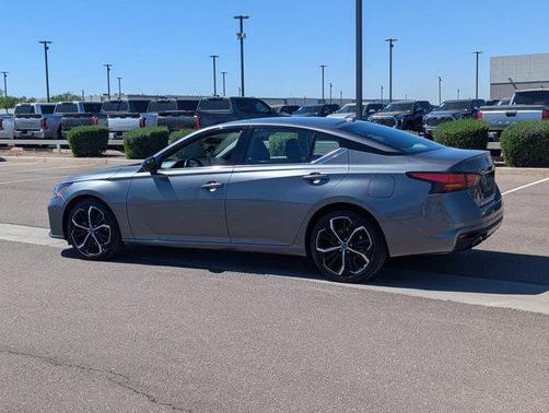 2023 Nissan Altima SR FWD