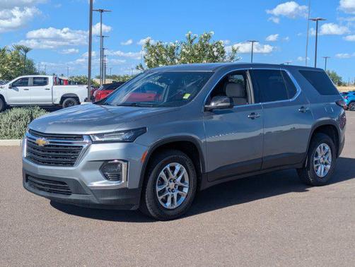 2023 Chevrolet Traverse LS