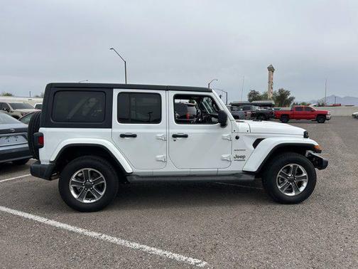 Bright White Clearcoat 2020 Jeep Wrangler Unlimited Sahara