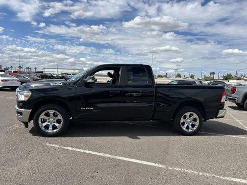 Diamond Black Crystal Pearlcoat 2022 RAM 1500 Big Horn/Lone Star