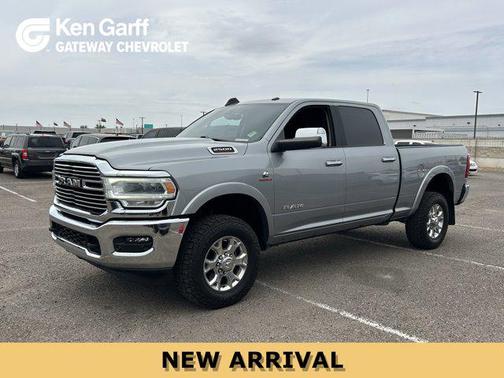 Billet Silver Metallic Clearcoat 2022 RAM 2500 Laramie Crew Cab 4x4 6'4' Box