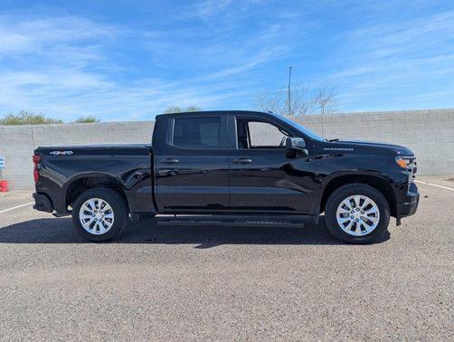 2024 Chevrolet Silverado 1500 Custom