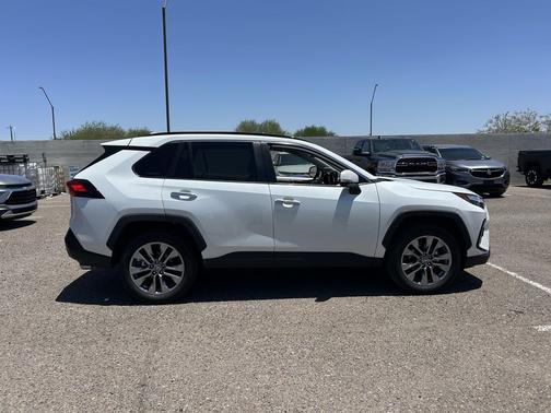 Pearl 2025 Toyota RAV4 Limited