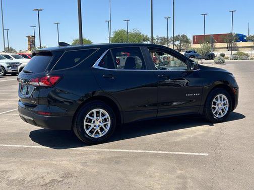 Mosaic Black Metallic 2024 Chevrolet Equinox 1LT
