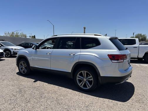 Pure White 2019 Volkswagen Atlas 3.6L SE