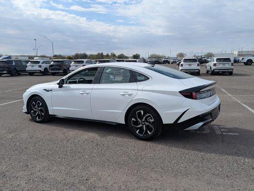 2025 Hyundai SONATA SEL