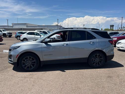 Sterling Gray Metallic 2023 Chevrolet Equinox FWD RS