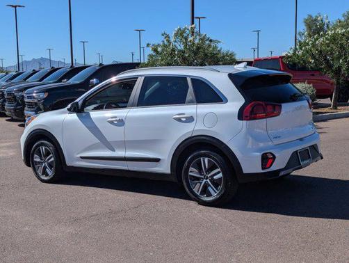 2022 Kia Niro LXS