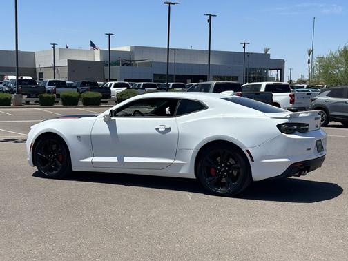 Summit White 2020 Chevrolet Camaro 1SS