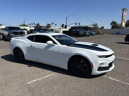 Summit White 2020 Chevrolet Camaro 1SS