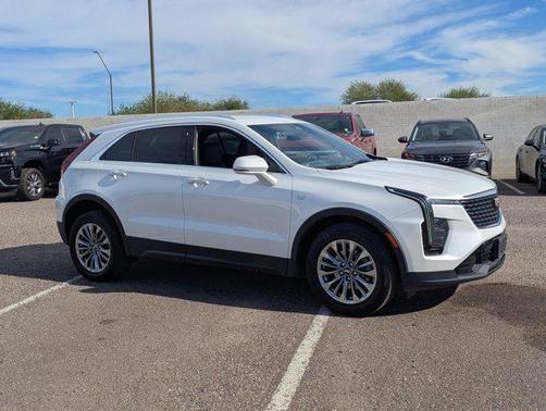 2024 Cadillac XT4 Premium Luxury