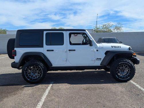 2020 Jeep Wrangler Unlimited Willys 4X4