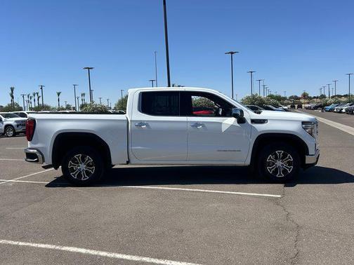 Summit White 2025 GMC Sierra 1500 SLT