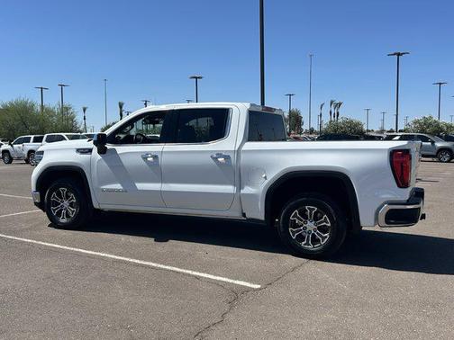 Summit White 2025 GMC Sierra 1500 SLT