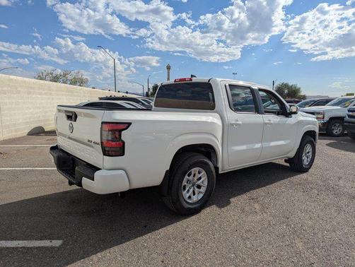 2024 Nissan Frontier SV