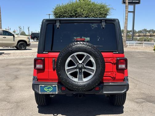 Firecracker Red Clearcoat 2023 Jeep Wrangler 4-Door Sahara 4x4