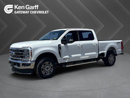 White 2025 Ford F-250 Lariat