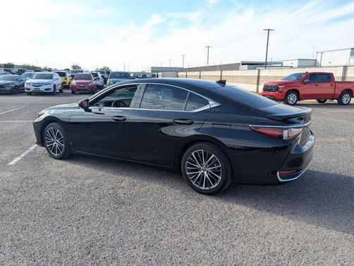 2024 Lexus ES 300h Base