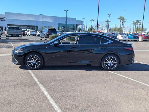 2024 Lexus ES 300h Base