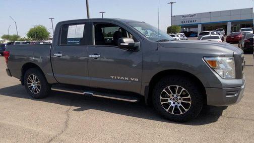 2020 Nissan Titan SV
