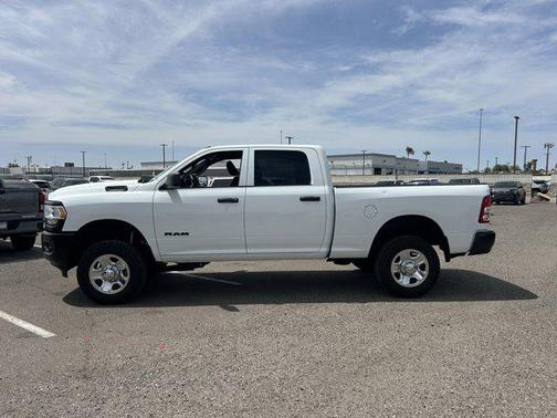 Bright White Clearcoat 2022 RAM 2500 Tradesman Crew Cab 4x4 6'4' Box