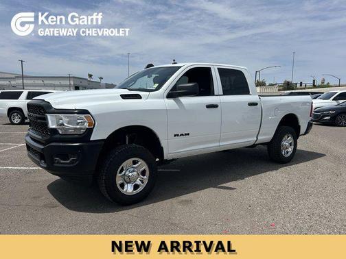 Bright White Clearcoat 2022 RAM 2500 Tradesman Crew Cab 4x4 6'4' Box