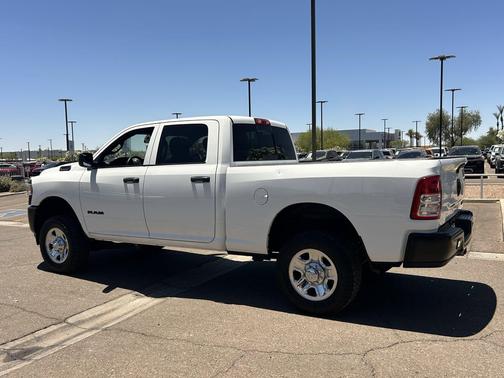 Bright White Clearcoat 2022 RAM 2500 Tradesman Crew Cab 4x4 6'4' Box