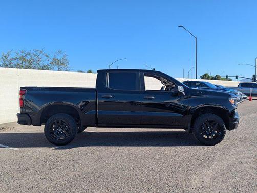 2023 Chevrolet Silverado 1500 Custom Trail Boss