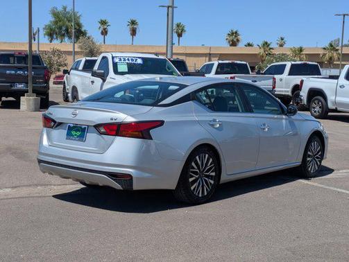 Brilliant Silver Metallic 2024 Nissan Altima 2.5 SV