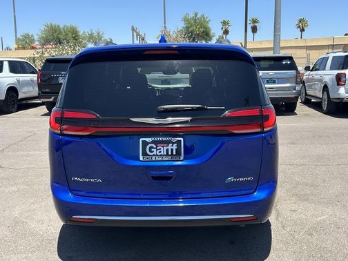 Ocean Blue Metallic 2021 Chrysler Pacifica Hybrid Limited