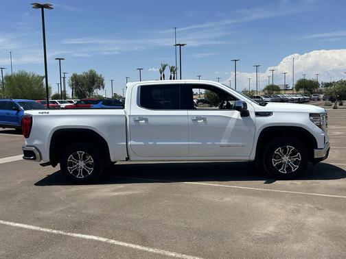 Summit White 2025 GMC Sierra 1500 SLT