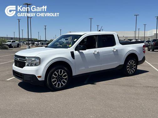 Oxford White 2024 Ford Maverick Lariat