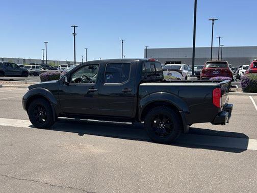 Magnetic Black Pearl 2019 Nissan Frontier SV