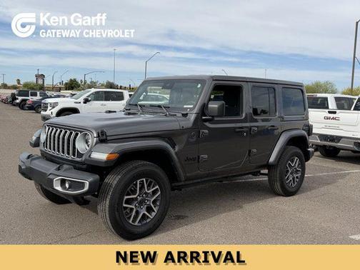 2025 Jeep Wrangler 4-Door Sahara 4x4
