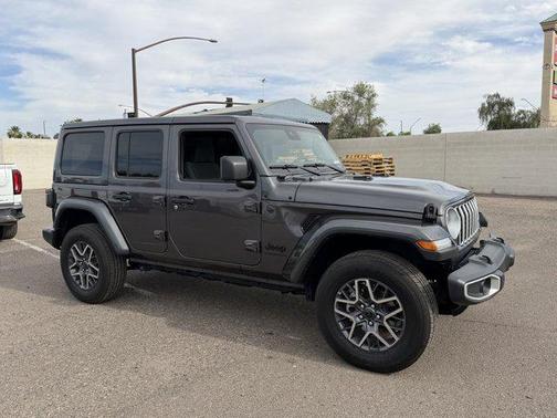 2025 Jeep Wrangler 4-Door Sahara 4x4