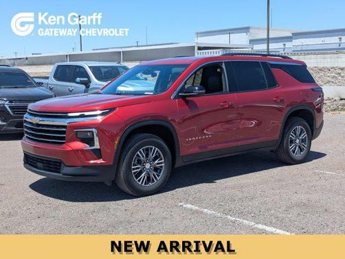 Radiant Red Tintcoat 2025 Chevrolet Traverse LT