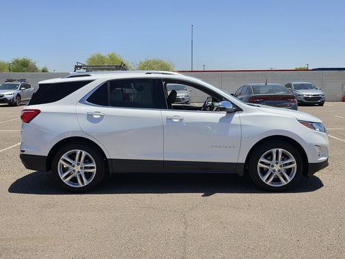 Iridescent Pearl Tricoat 2019 Chevrolet Equinox Premier w/2LZ