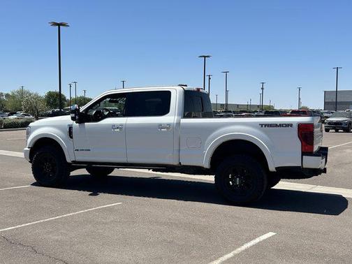 Star White Metallic Tri-Coat 2022 Ford F-250 Platinum