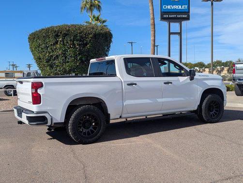 2022 Chevrolet Silverado 1500 Custom