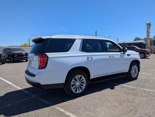 2024 GMC Yukon SLT