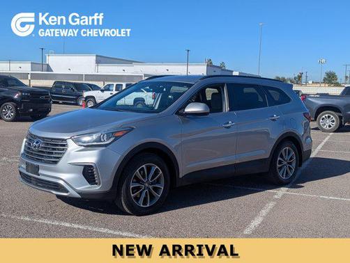 2017 Hyundai SANTA FE SE