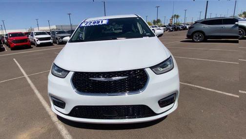 2023 Chrysler Pacifica Touring L