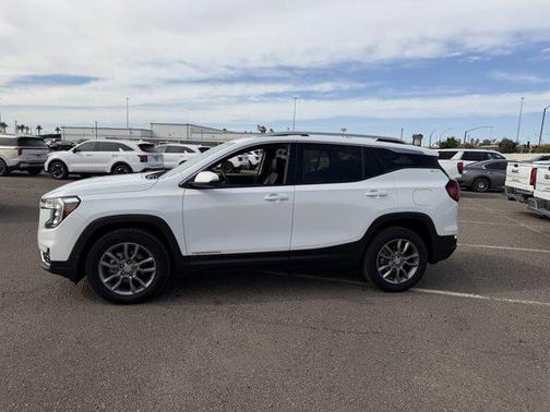 Summit White 2024 GMC Terrain SLT