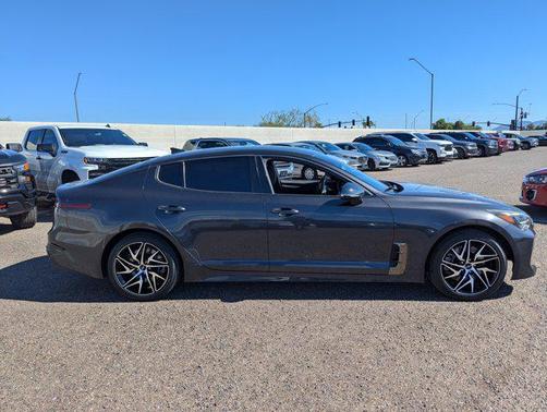 2022 Kia Stinger GT-Line
