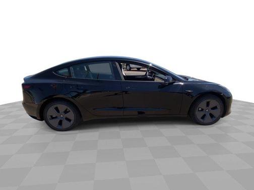 2022 Tesla Model 3 Standard Range