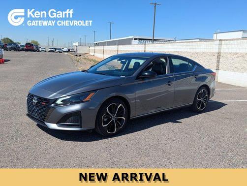 2023 Nissan Altima SR FWD